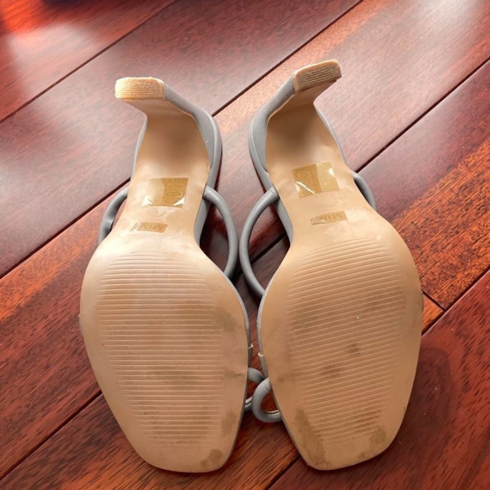 Shoes - Picture 6 of 6